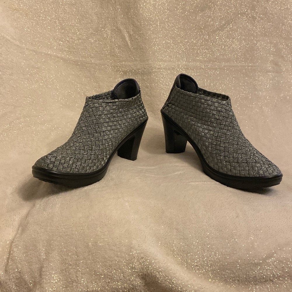 Corkys ankle boot NWT